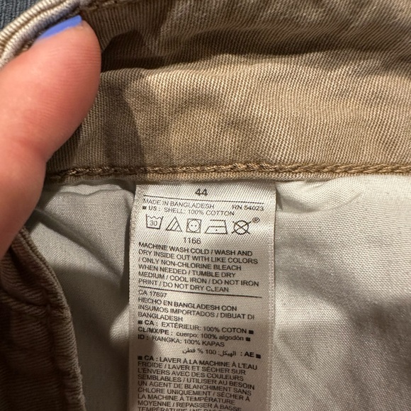 Men's Old Navy shorts - Picture 4 of 4